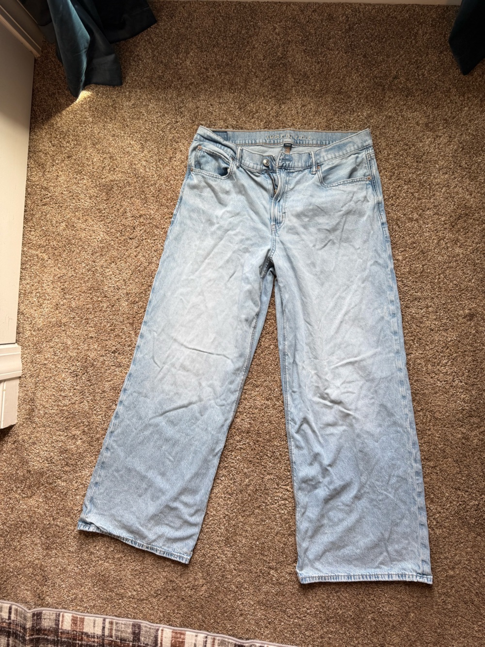 Light washed Wide-Leg American Eagle Jeans